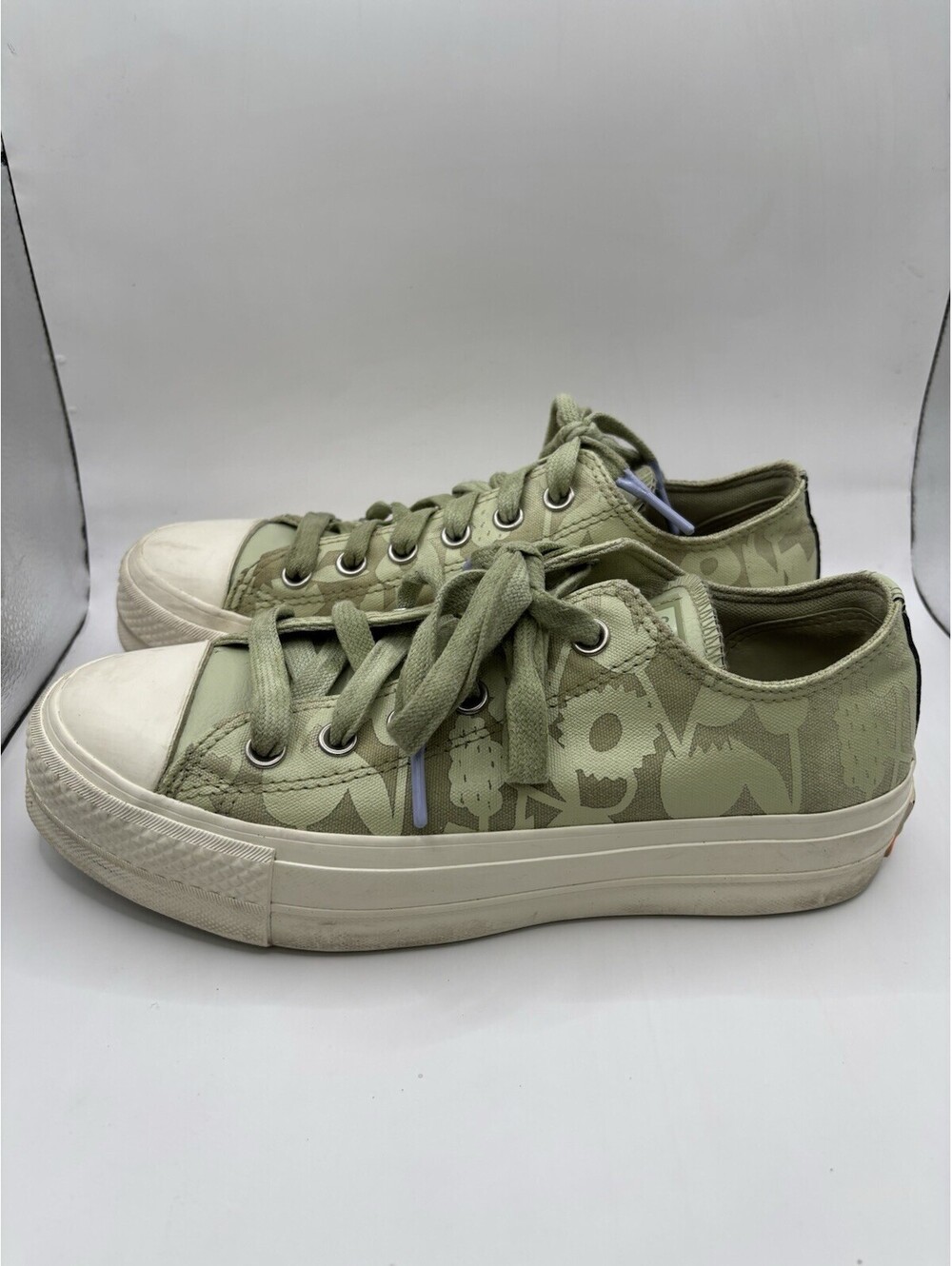 Converse Men's Green Floral Canvas Lace Up Sneakers Size 8
